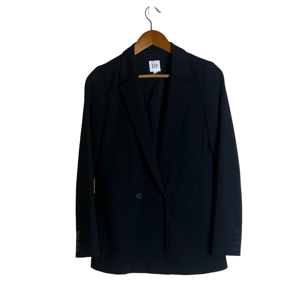 Gap classic girlfriend blazer in true black. Size 2